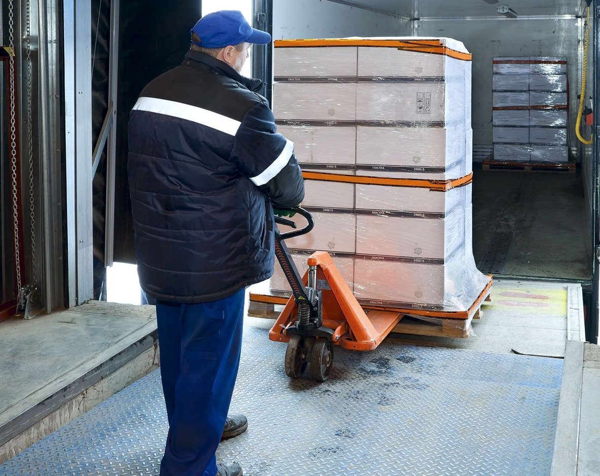 Port And Flatbed Project Cargo  
 The Ship Channel handles breakbulk and project cargo that rarely fits a dry van. Steel