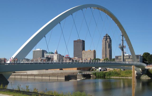 Hot Shot Trucking Des Moines, Iowa
